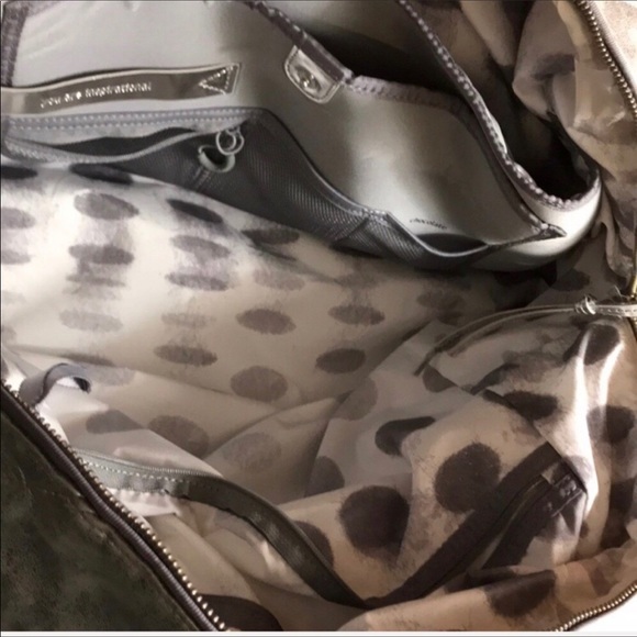 Lululemon silver duffel bag - Picture 2 of 8